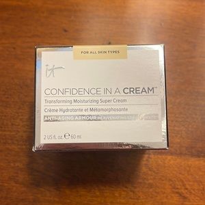 IT confidence in a cream transforming moisturizing super cream new in package